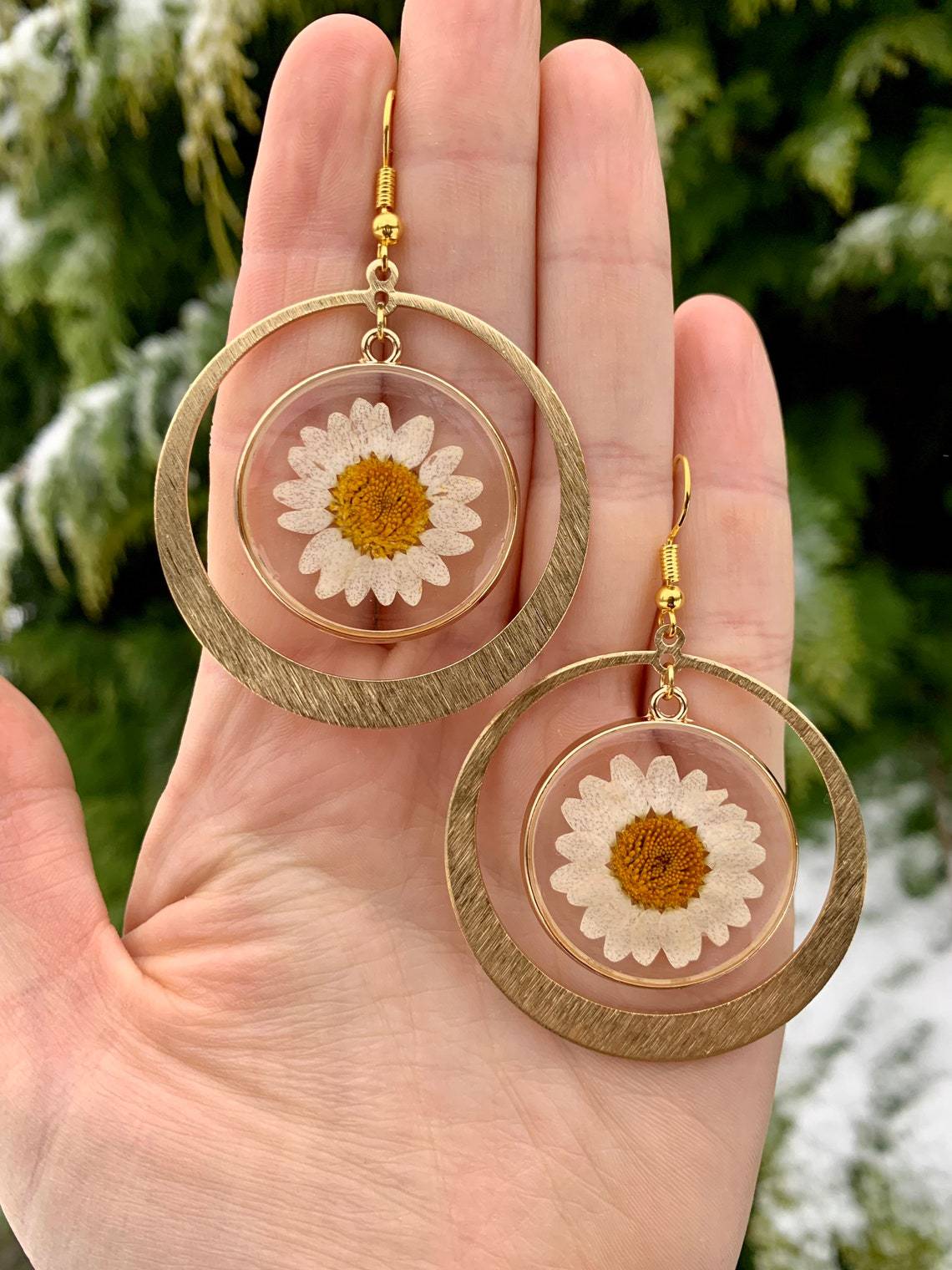 Daisy Resin Earring