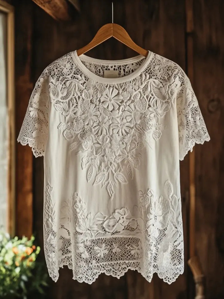 Retro Shirt for Every Day – Budget-Friendly