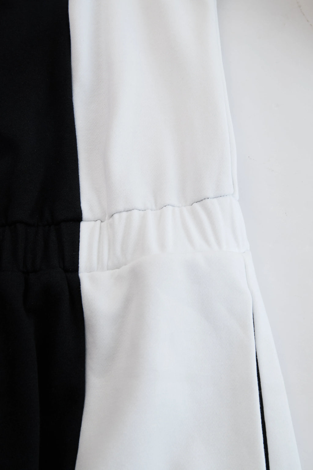 Casual Retro Sporty Black And White Color-blocked V-neck Half-zip Jumpsuit