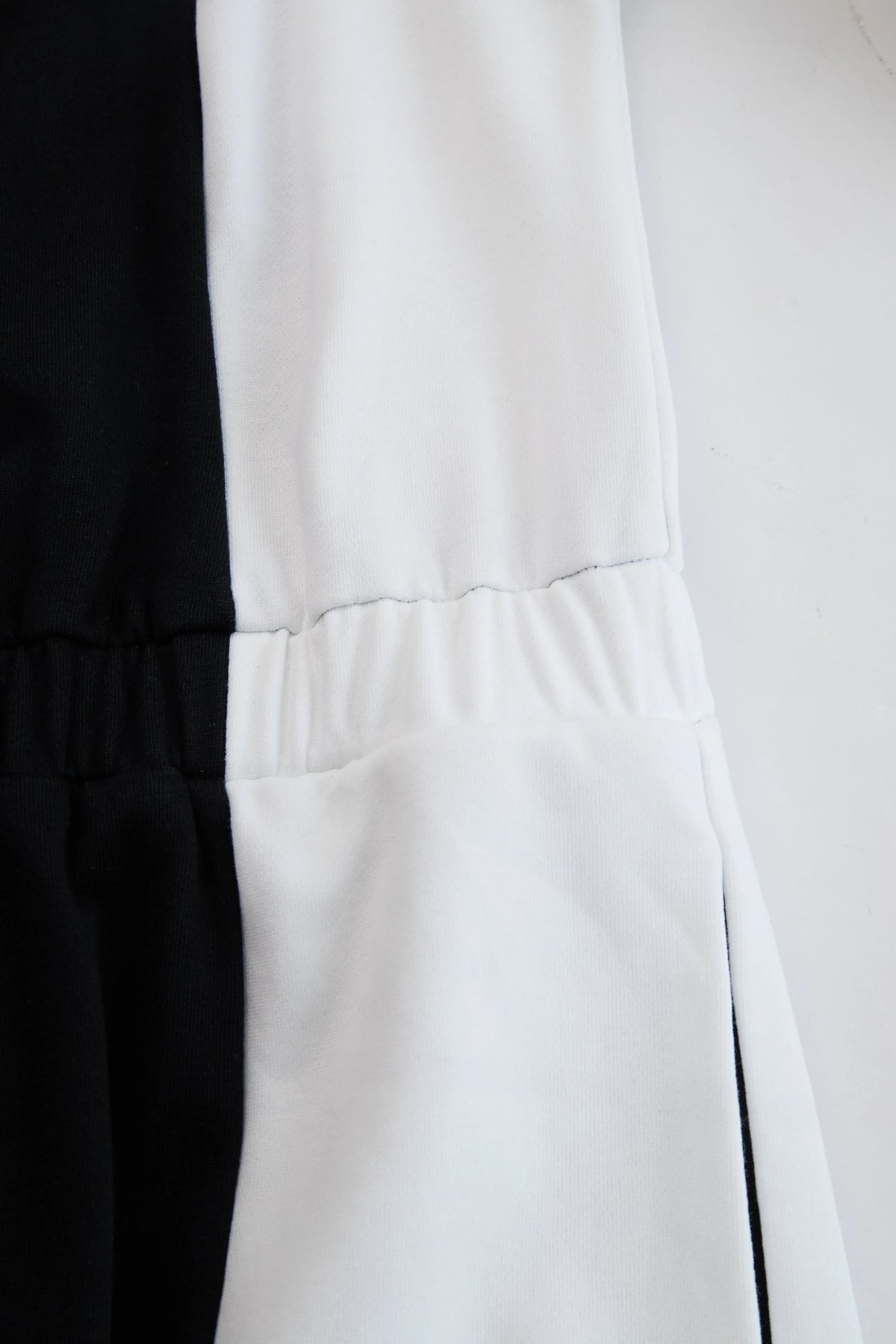 Casual Retro Sporty Black And White Color-blocked V-neck Half-zip Jumpsuit