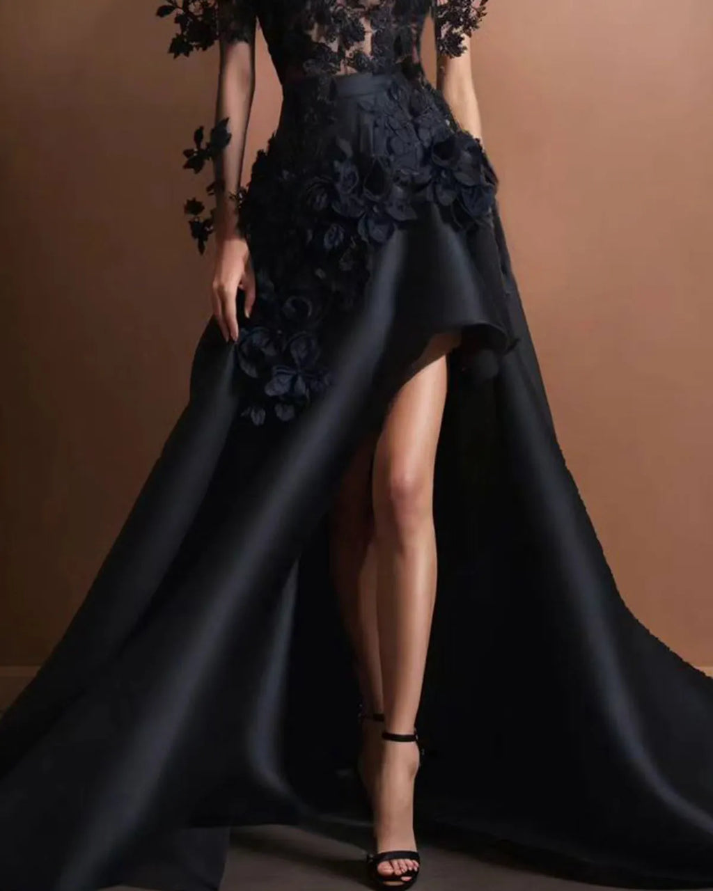 One-shoulder embroidered appliqué tulle dress