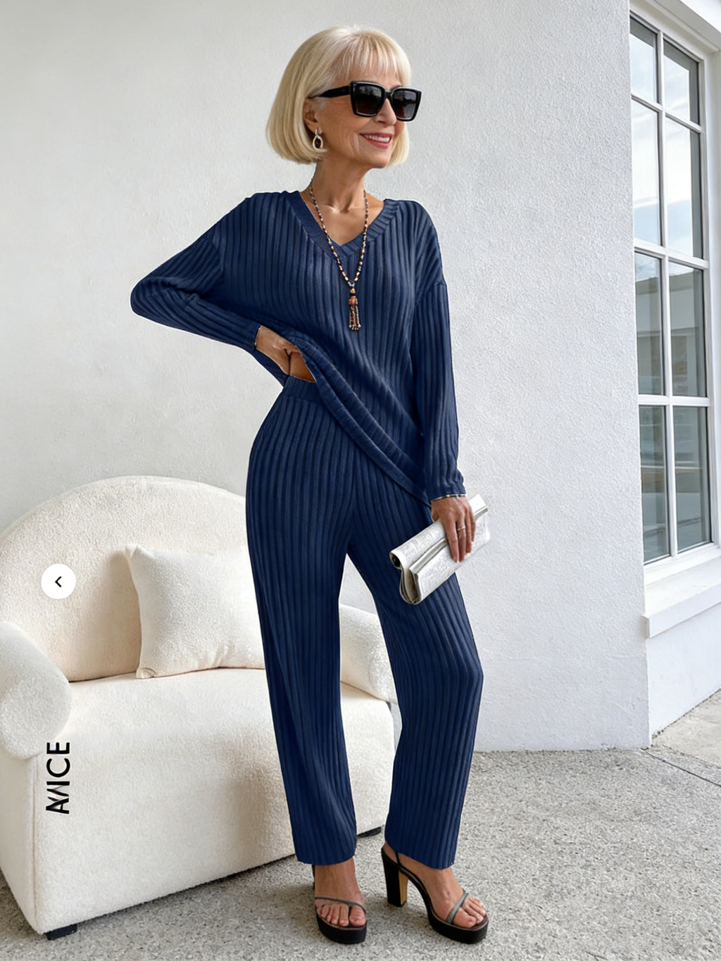 Thick Two-piece Fashion Casual Straight-leg Pants Temperament Loose V-neck Pit Strip Knitted Suit