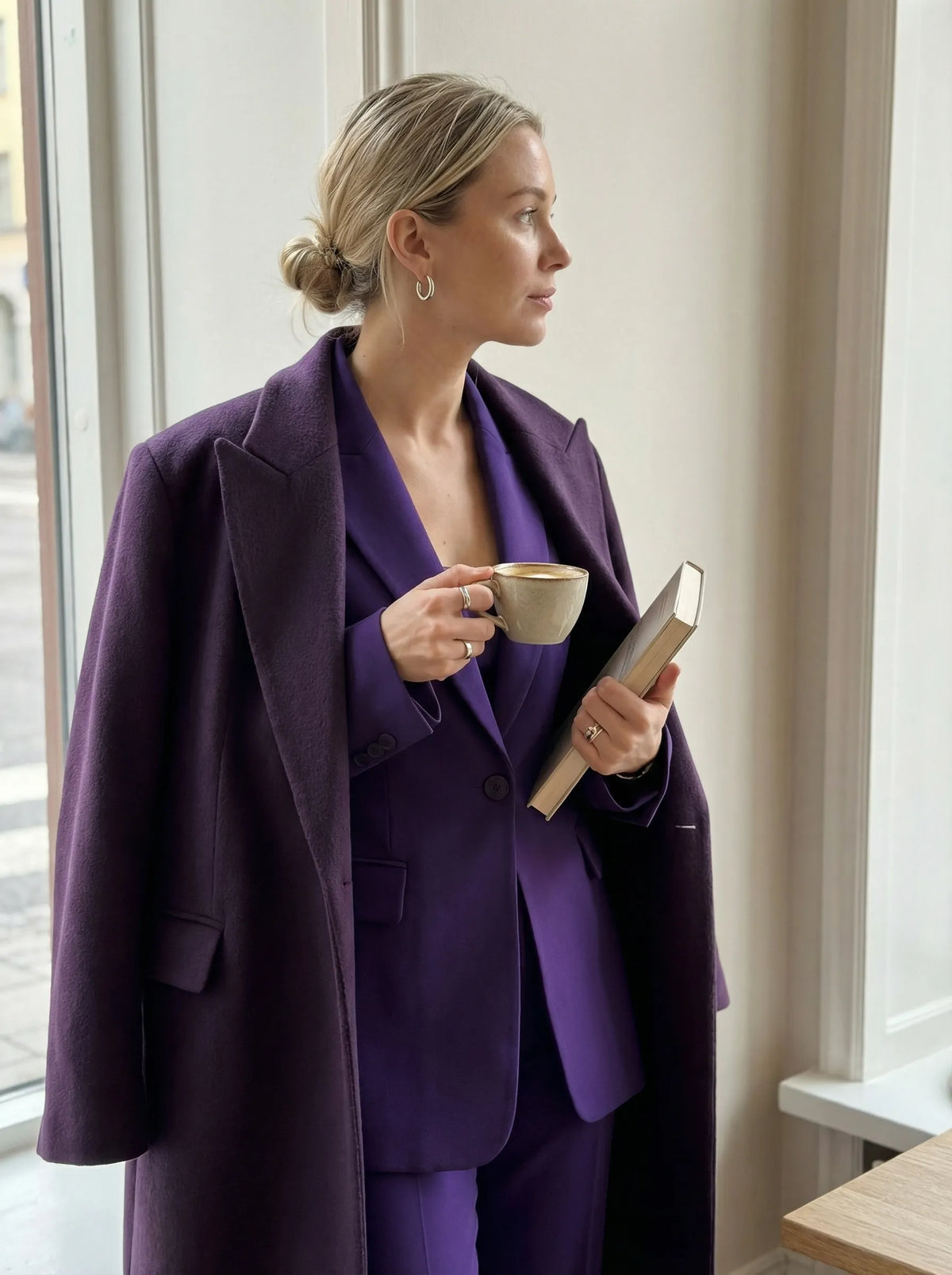 Chic Suit in soft, Smart Price