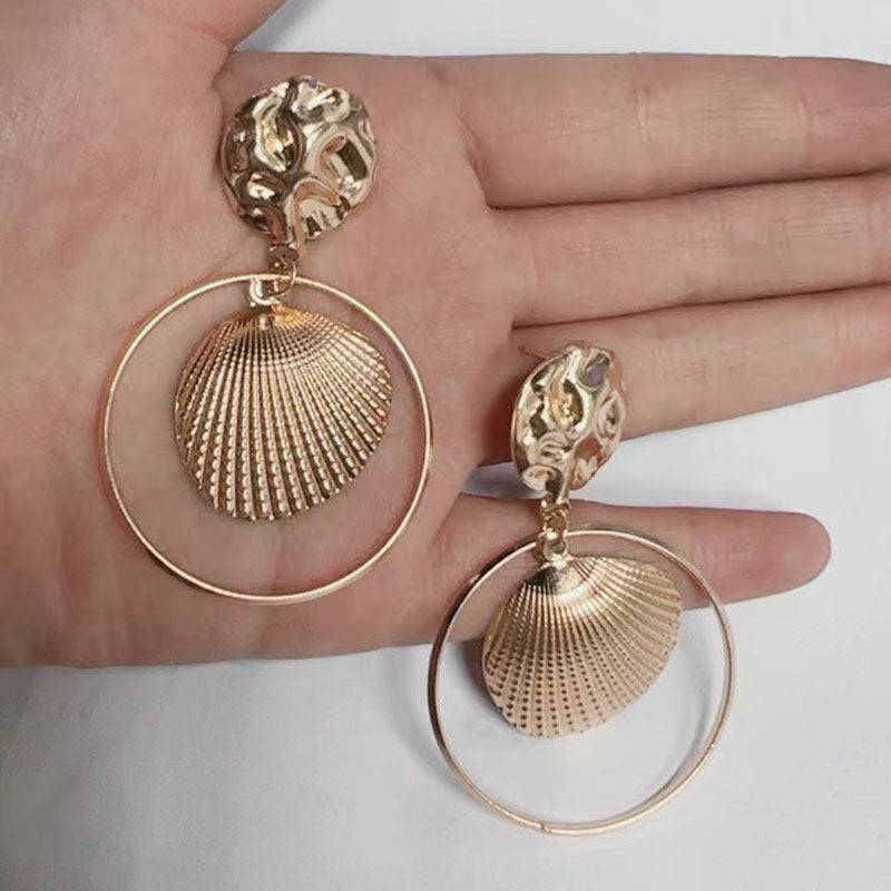 Gold Shell Hanging Earrings