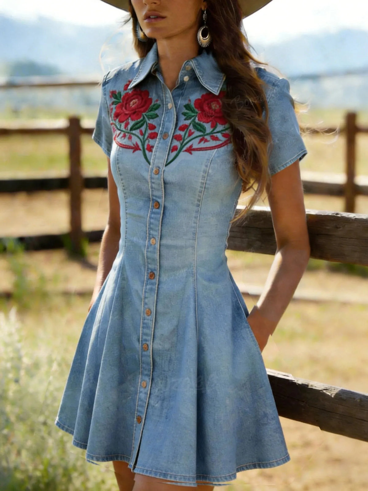 [Embroidery] Women'S Vintage Floral Print Short-Sleeved Denim Dress With A Fitted Waist.